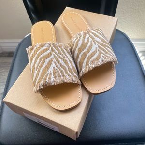 Band Of Gypsies Zebrah Womens Sandal